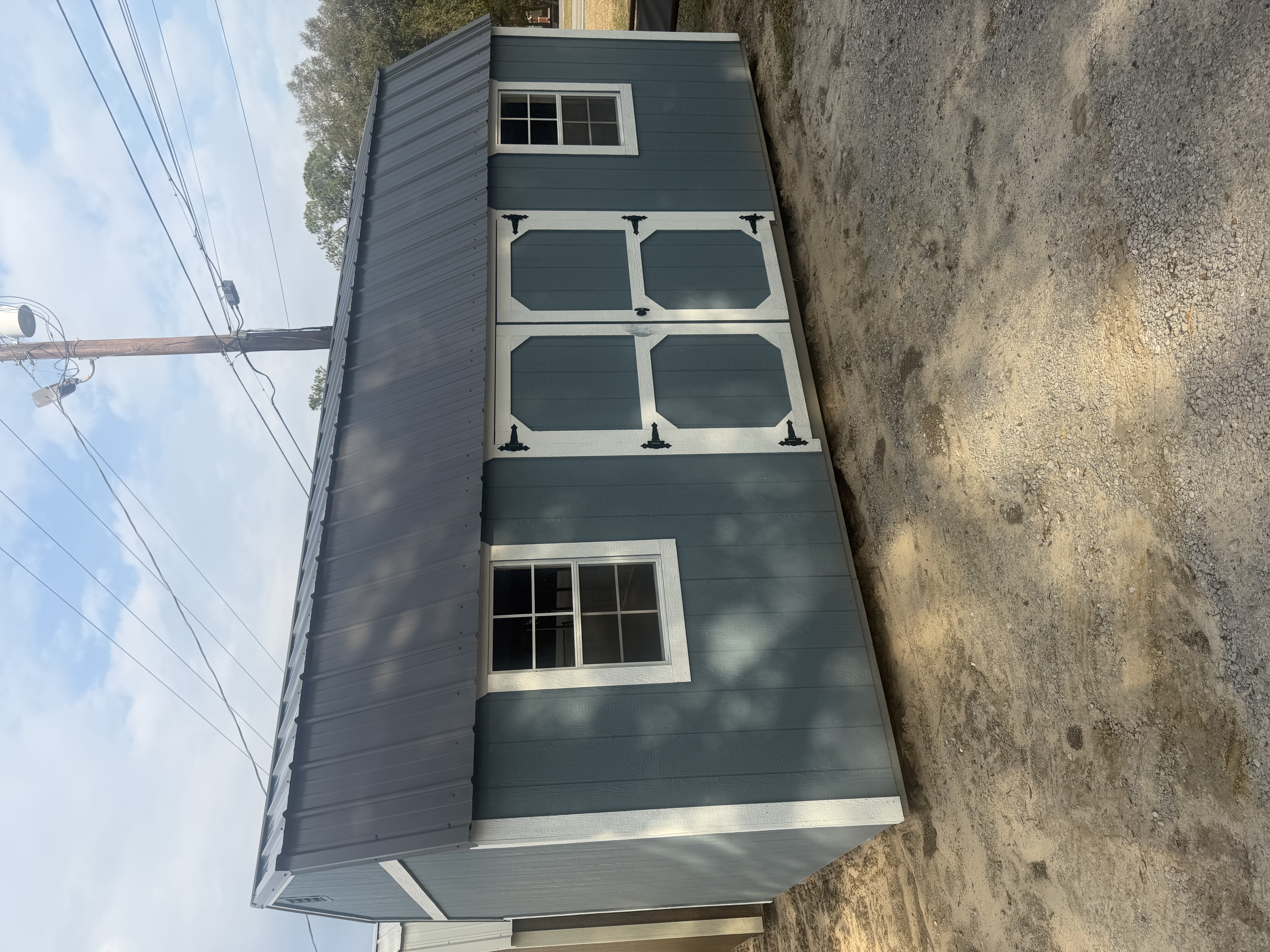 Side Lofted Barn