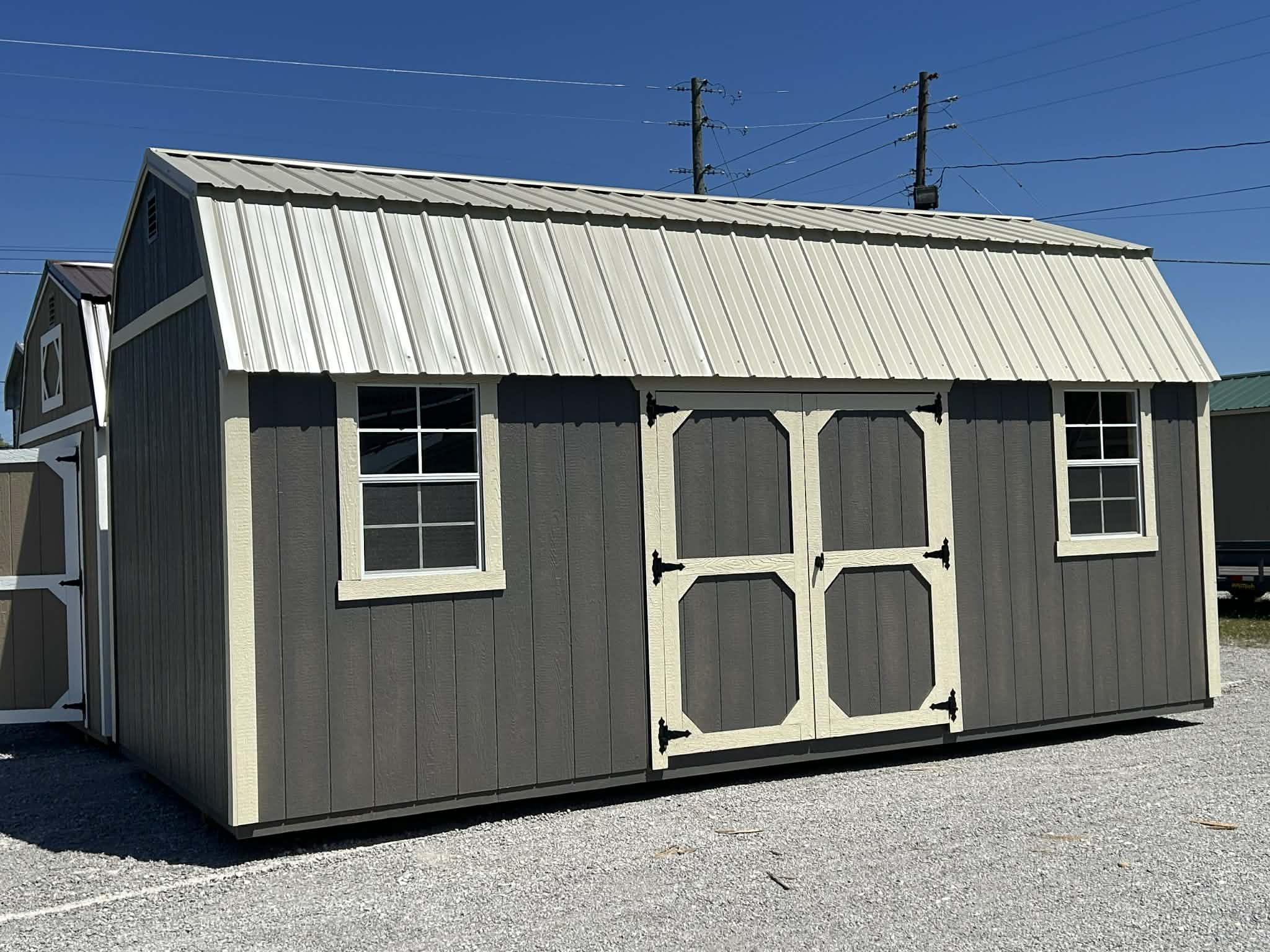 Side Lofted Barn
