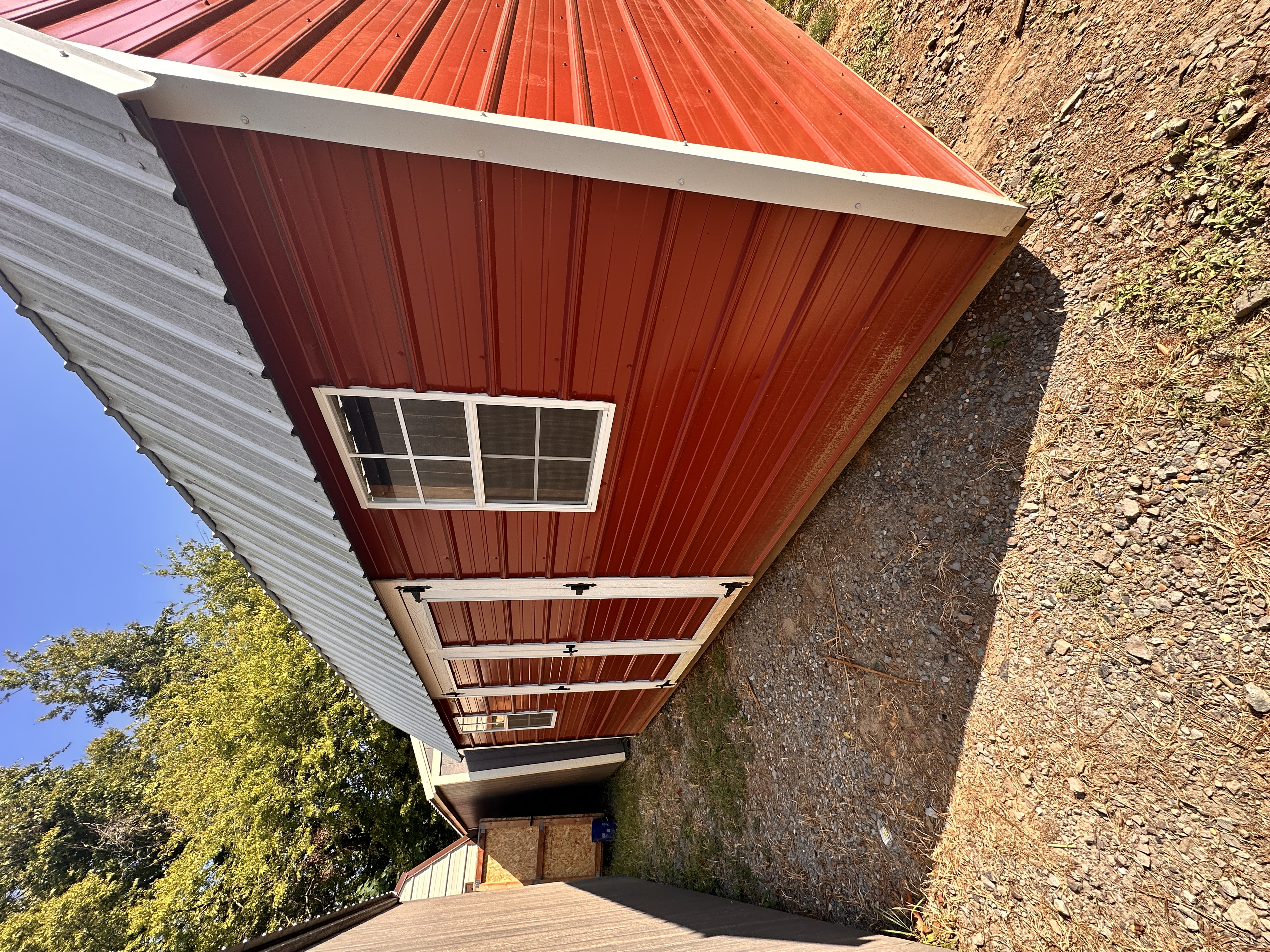 Side Lofted Barn