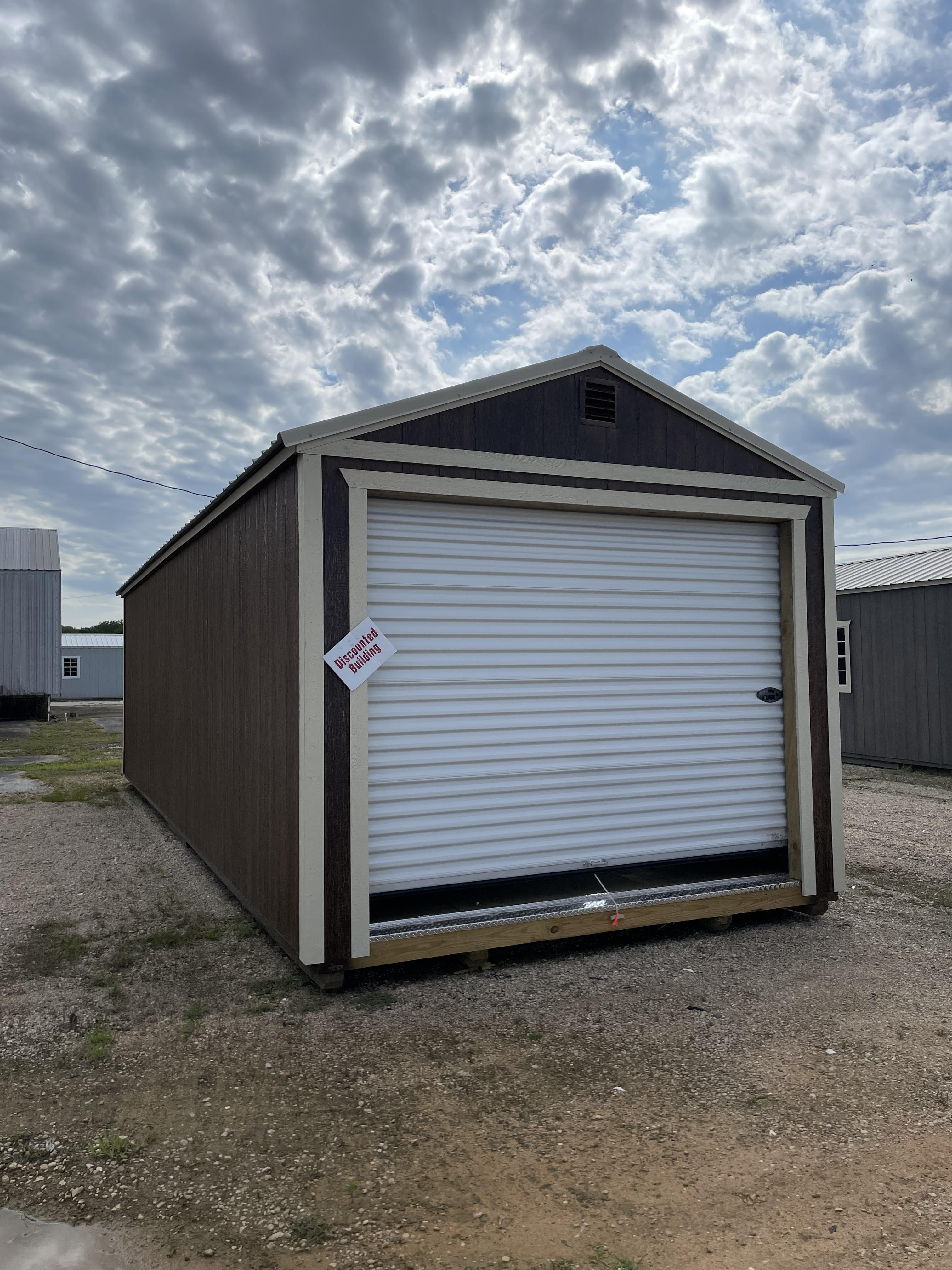 12×32 Garage