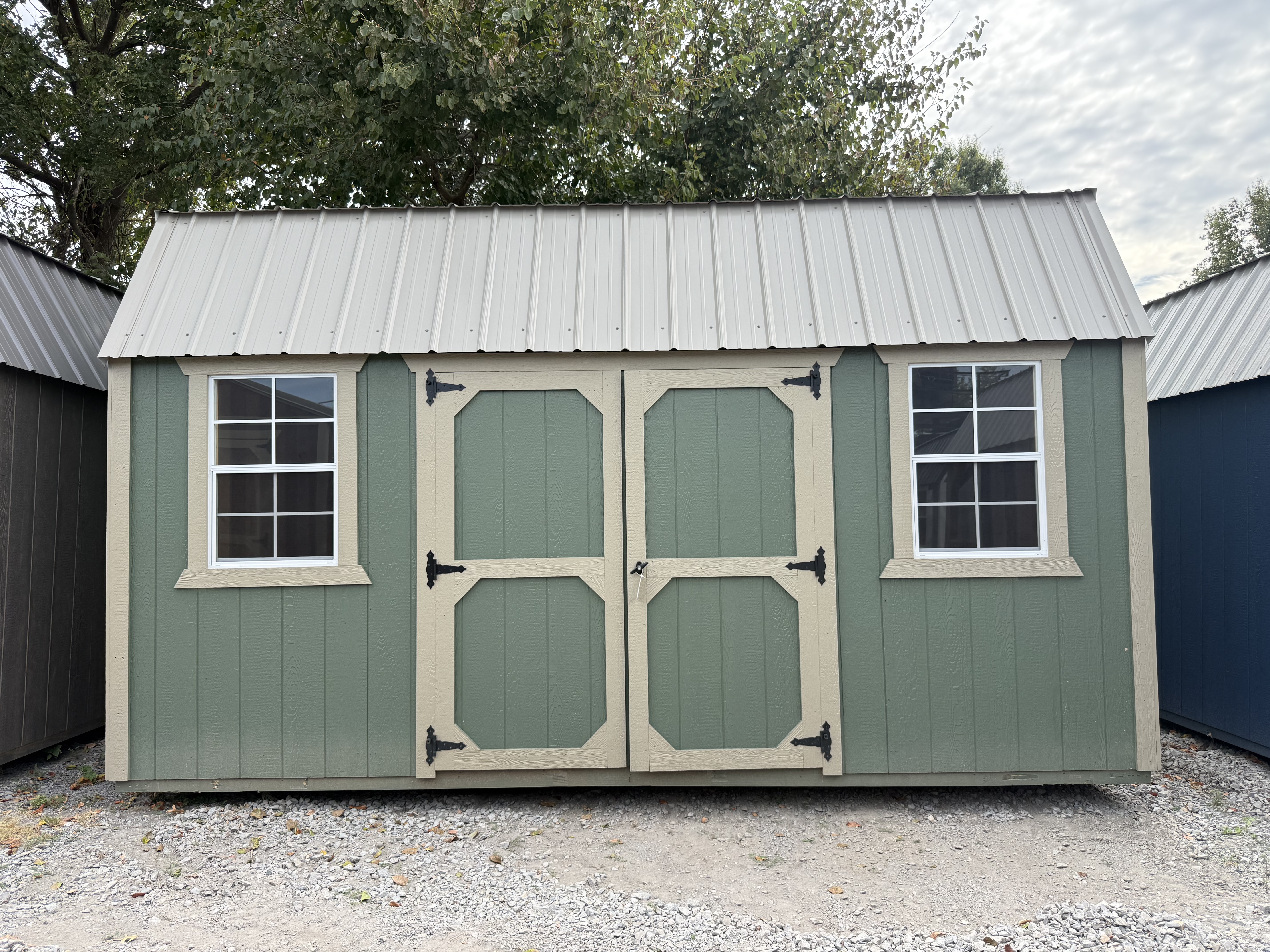 10×16 Side Lofted Barn