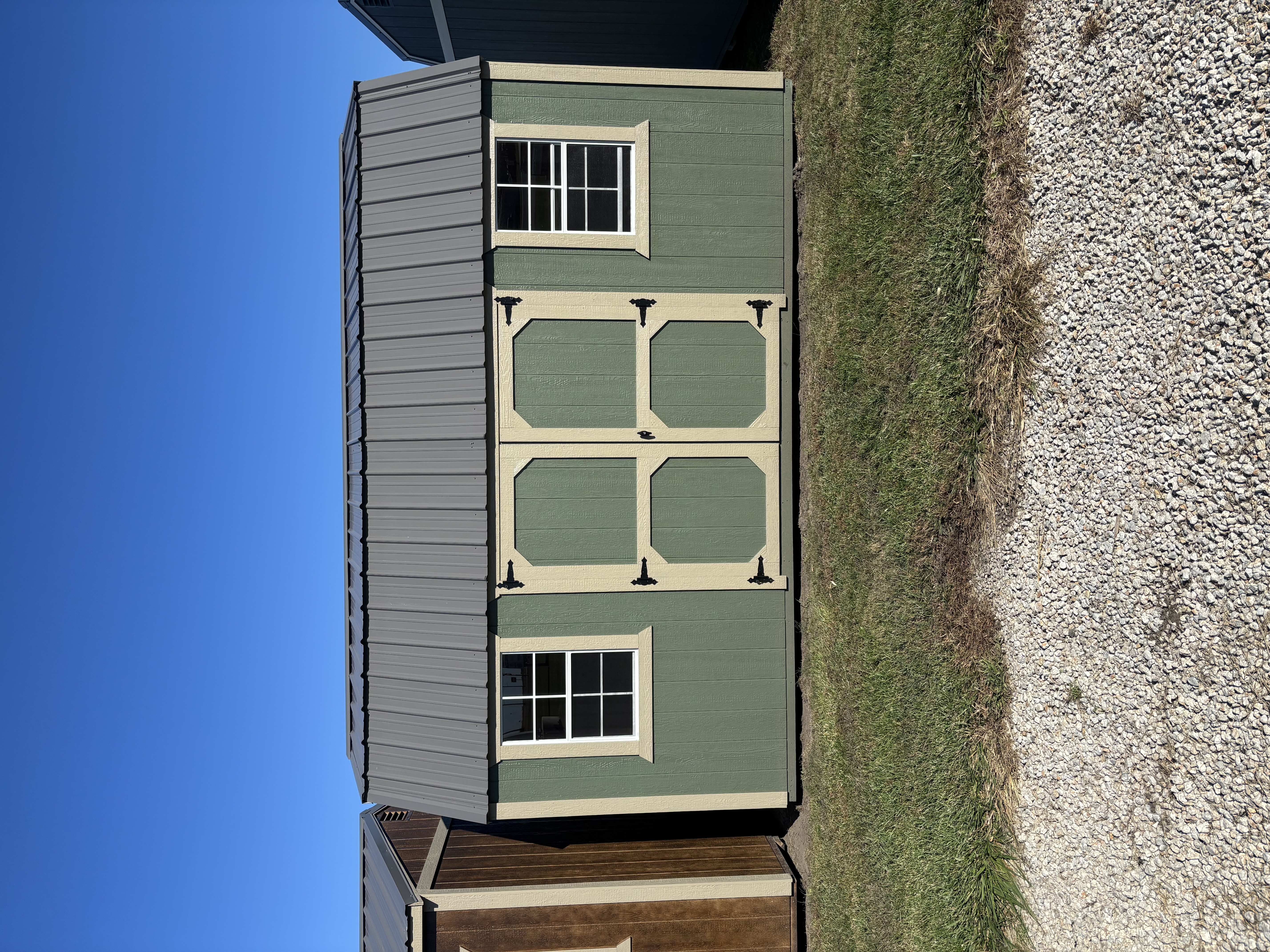 10×16 Side Lofted Barn in Wapella, IL